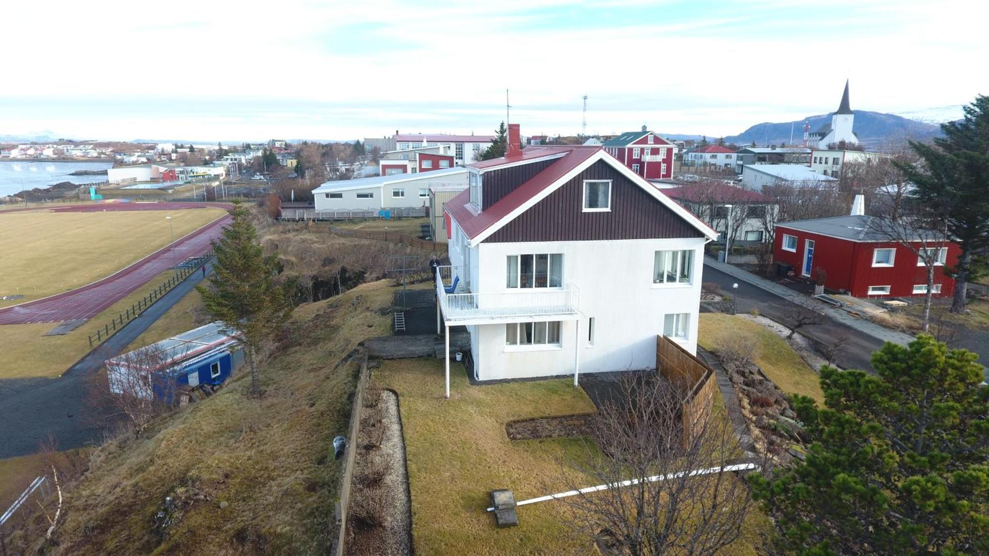 Setrith Guesthouse ボルガルネース エクステリア 写真
