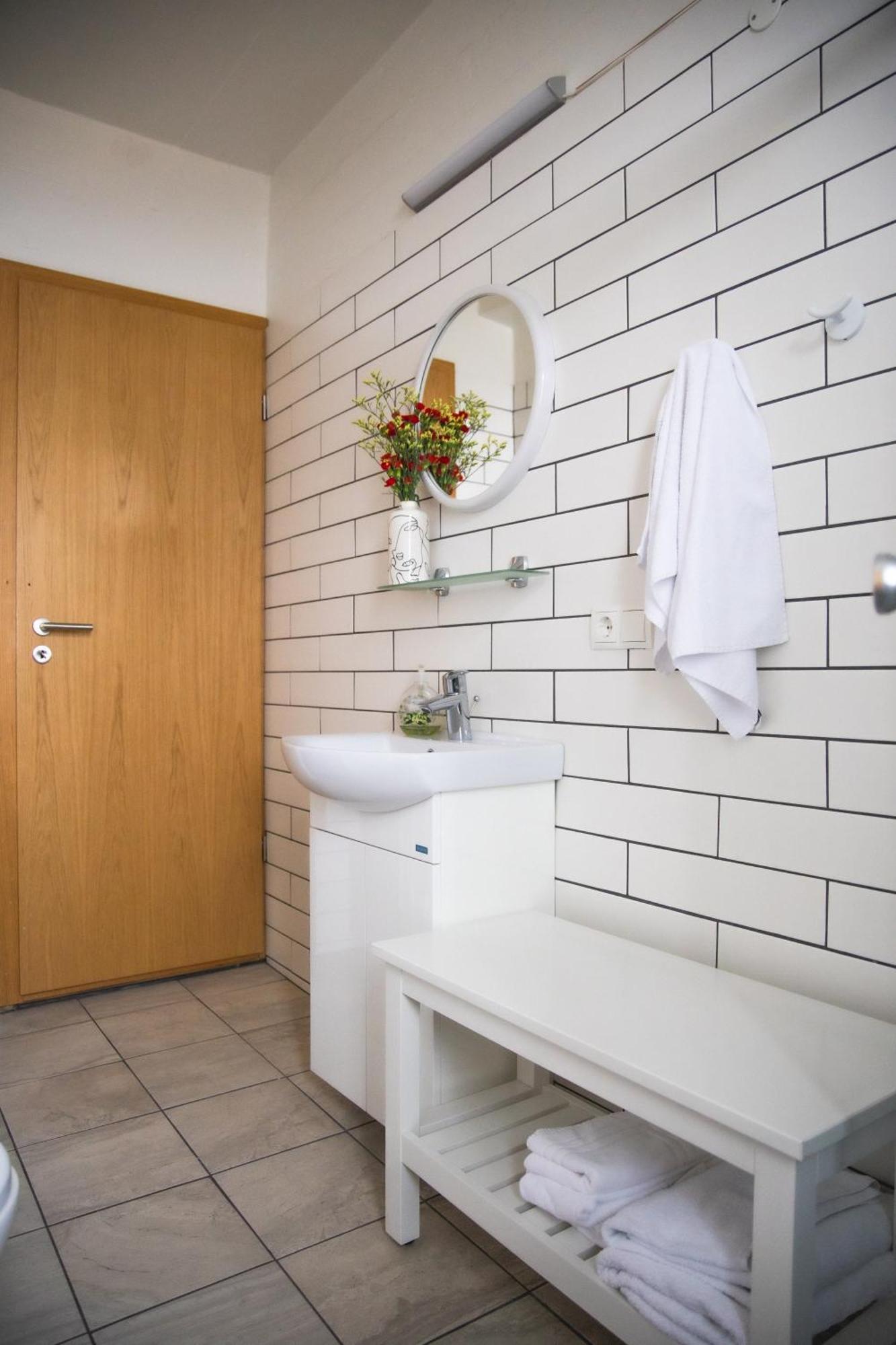 Setrith Guesthouse ボルガルネース エクステリア 写真